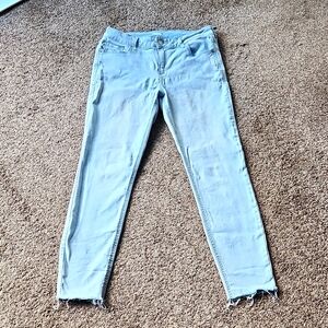 Skinny light-wash jeans - size 8